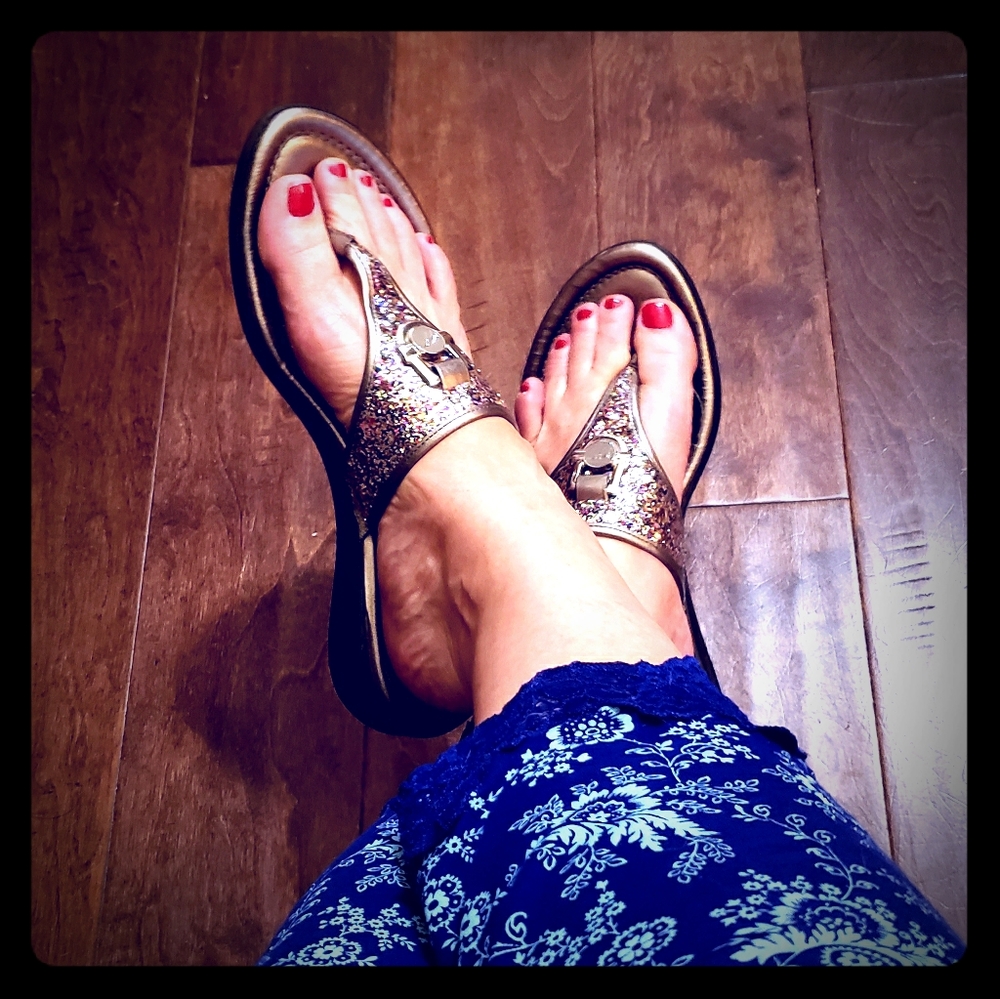 Marc Fisher AROC2 sandals